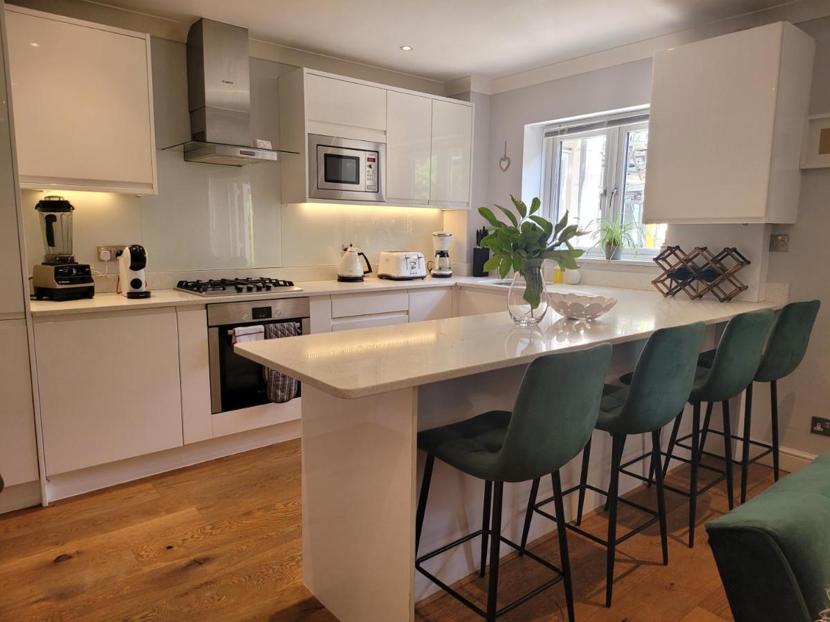 Three Bedroom Apartment By Beautiful Park Λονδίνο Εξωτερικό φωτογραφία