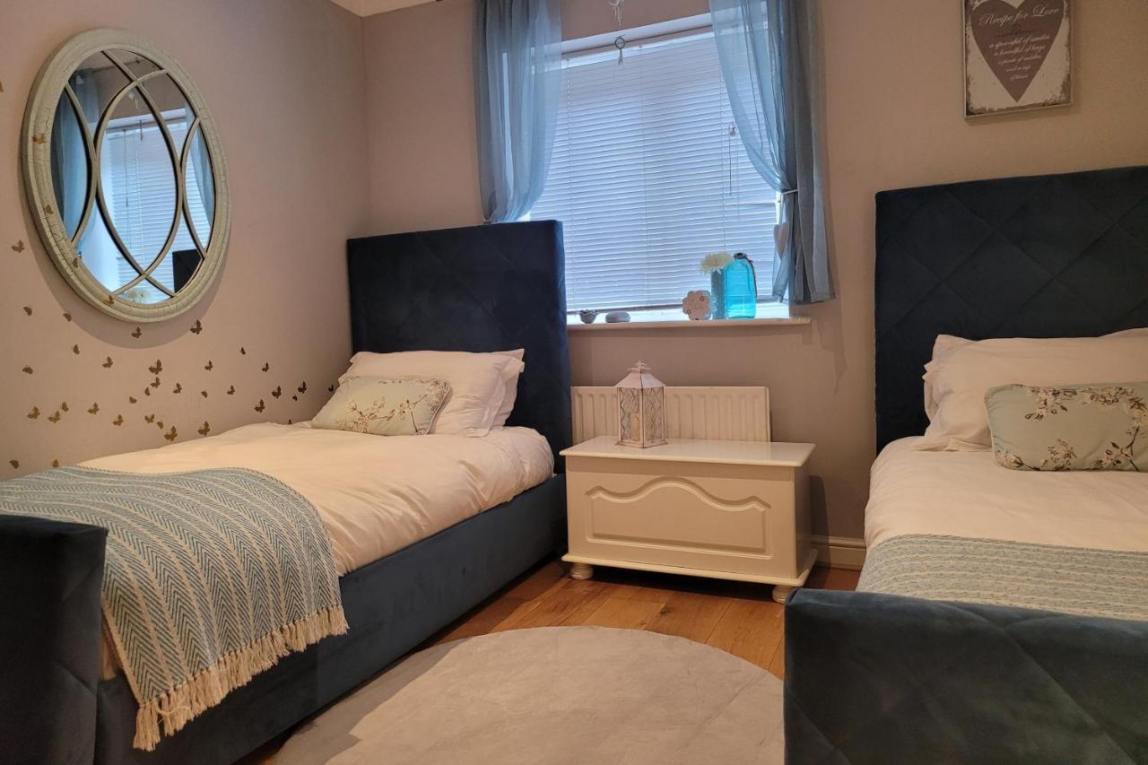 Three Bedroom Apartment By Beautiful Park Λονδίνο Εξωτερικό φωτογραφία