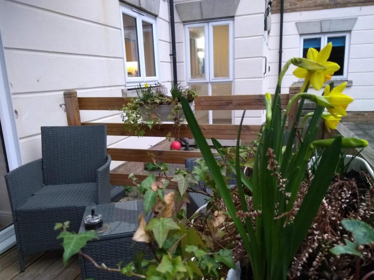 Three Bedroom Apartment By Beautiful Park Λονδίνο Εξωτερικό φωτογραφία